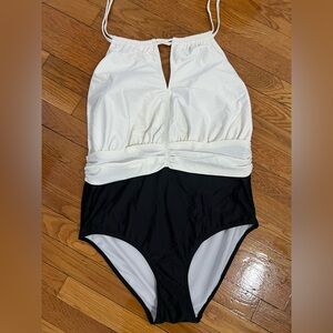 New Marilyn Monroe Classic Black and White Swimwear